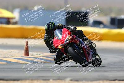 media/Mar-28-2022-Superbike Trackdays (Mon) [[b8603d0f67]]/Novice Group (1130am-12pm)/Turn 2/